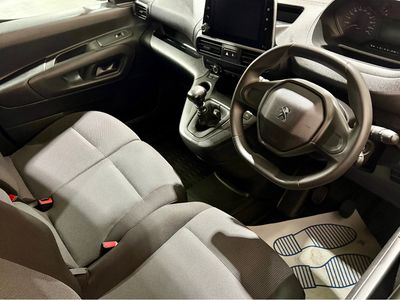 2023 Peugeot Partner