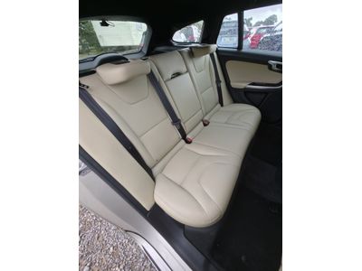 2017 Volvo V60
