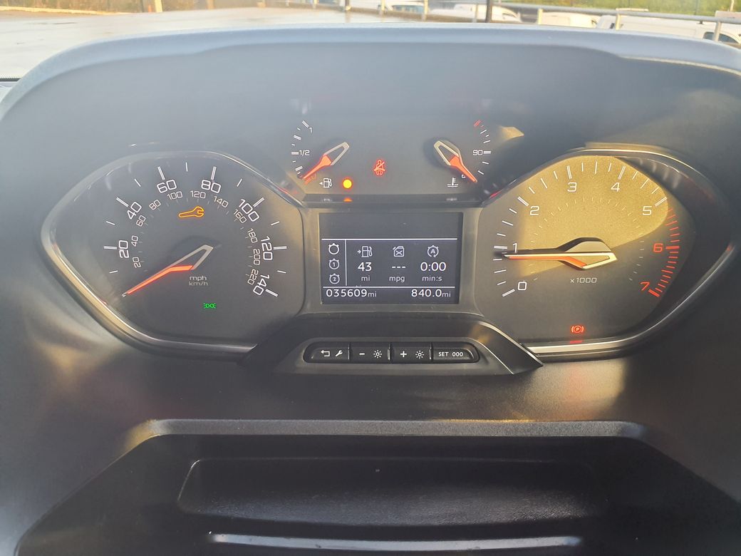 2023 Peugeot Partner