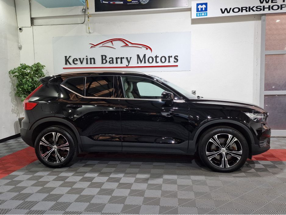 2022 Volvo XC40