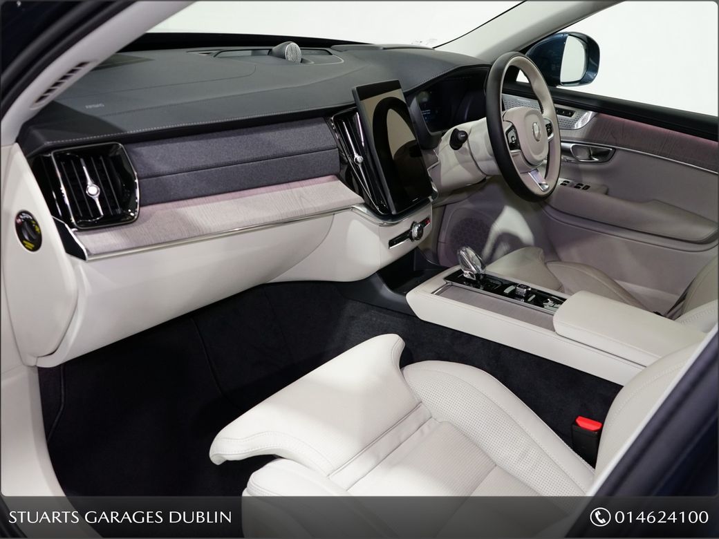 2025 Volvo XC90