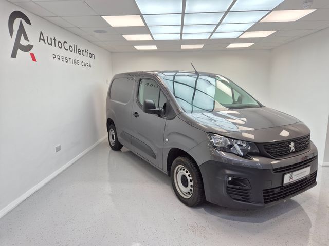 vehicle for sale from Autocollection Prestige Cars