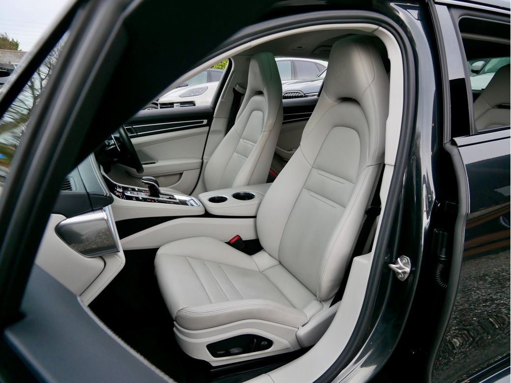 2023 Porsche Panamera