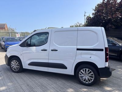 2022 Peugeot Partner