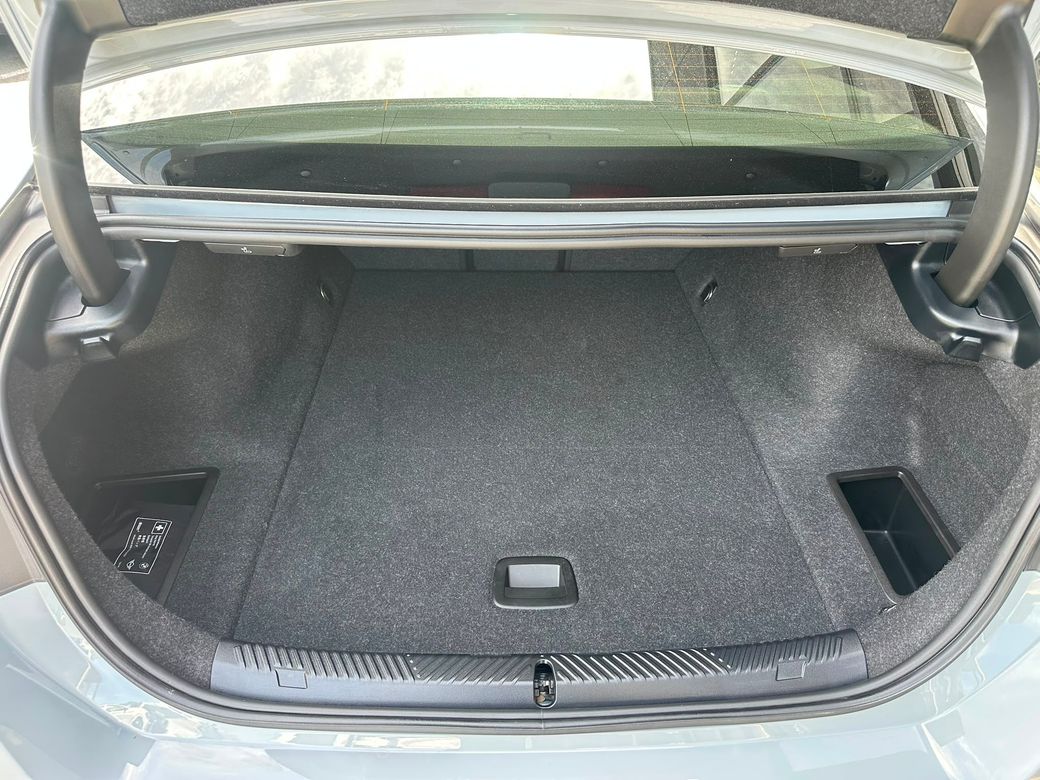 2026 BMW i5