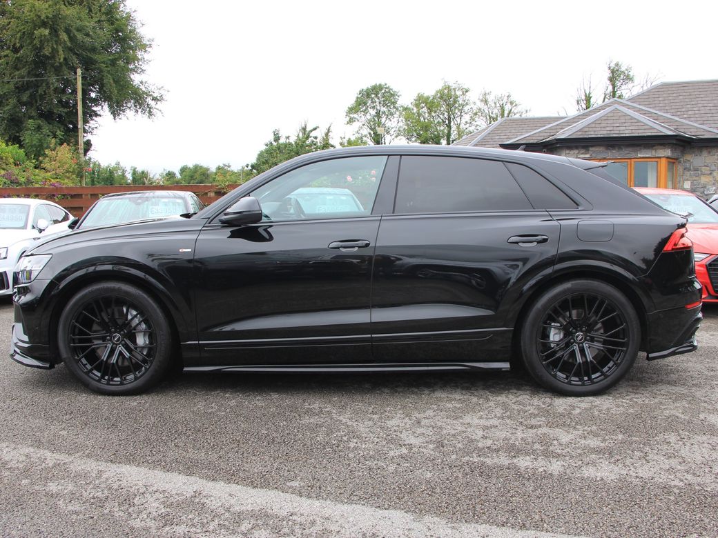 2023 Audi Q8