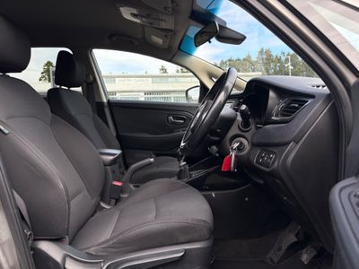 2016 Kia Carens