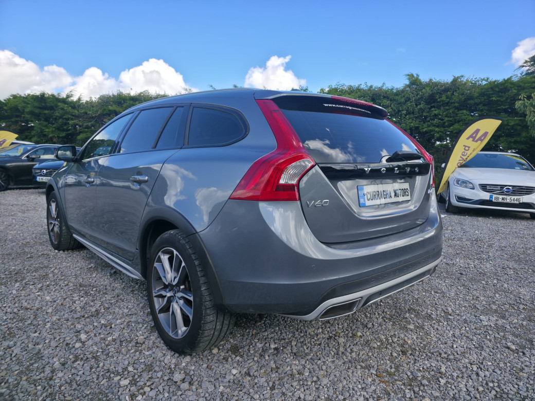 2018 Volvo V60 Cross Country