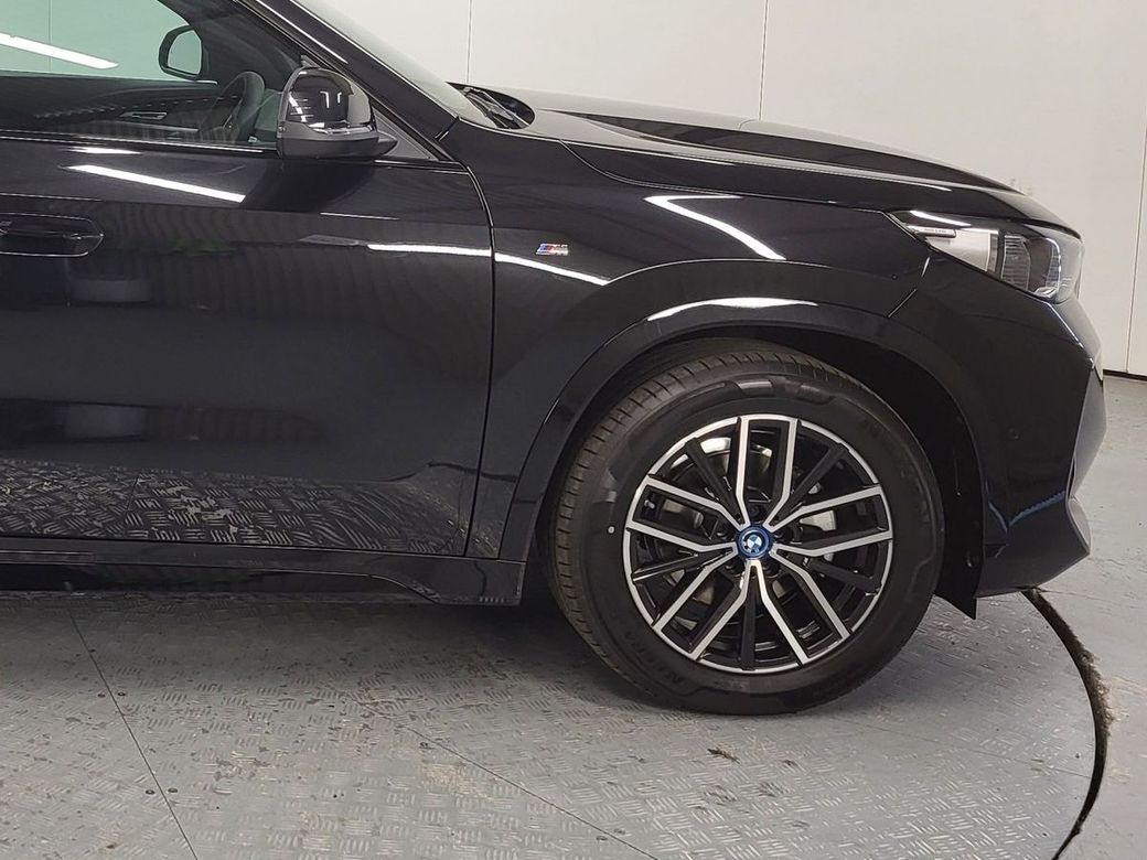 2025 BMW iX1