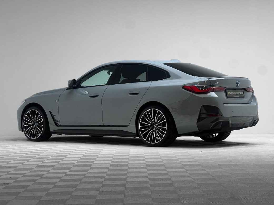 2022 BMW i4