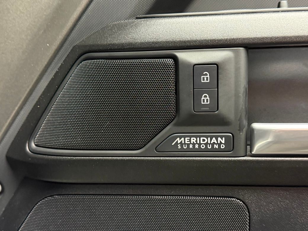2025 Land Rover Defender