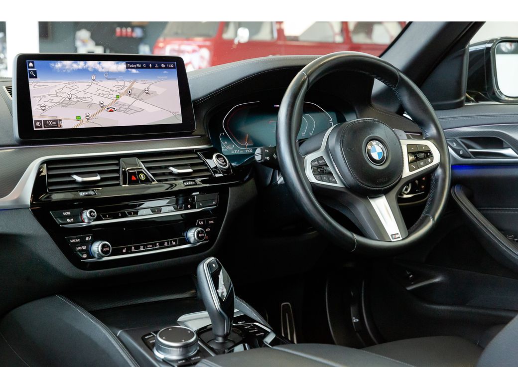 2022 BMW 5 Series