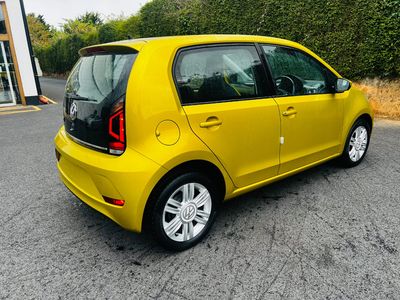 2017 Volkswagen up!