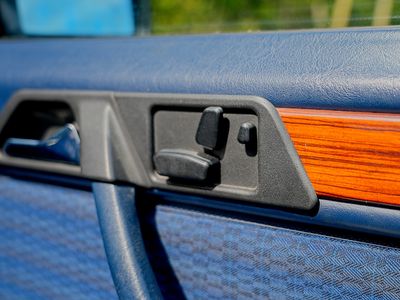 1991 Mercedes-Benz E 300