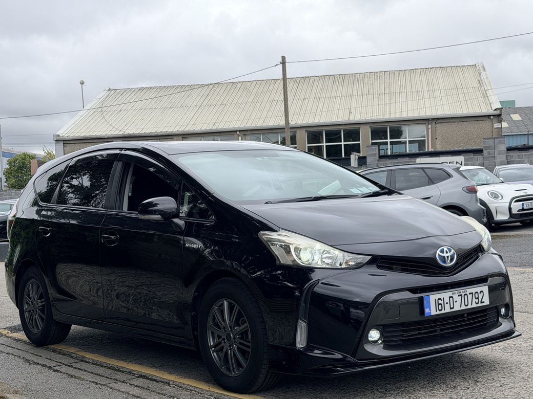 2016 Toyota Prius Alpha