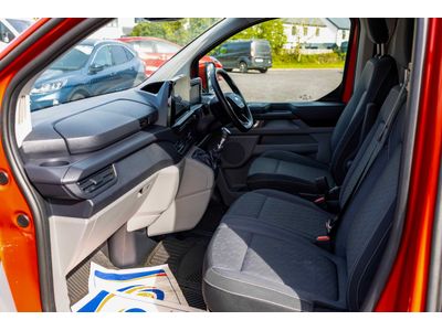 2025 Ford Transit Custom