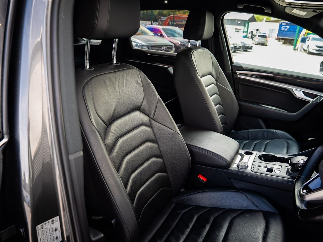 2022 Volkswagen Touareg