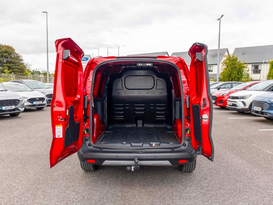 2025 Ford Transit Courier