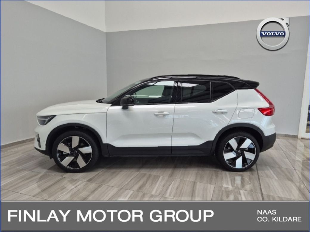 2025 Volvo XC40