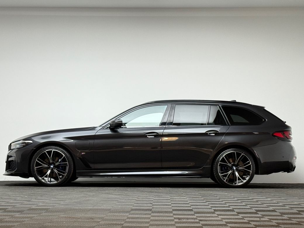 2021 BMW 5 Series