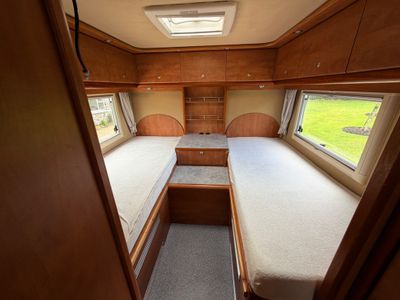 2004 CARTHAGO  M-LINER 52 R.H.D AUTO 