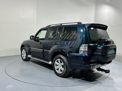 2017 Mitsubishi Pajero