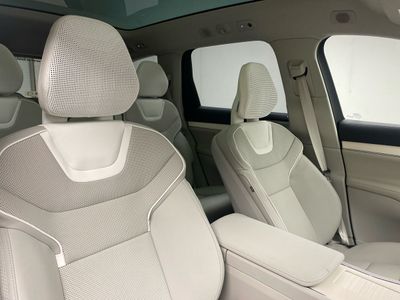 2027 Volvo EX90