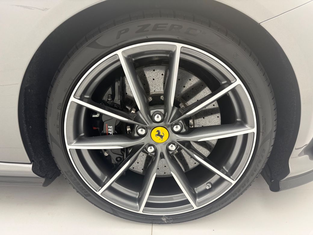 2020 Ferrari 812 GTS