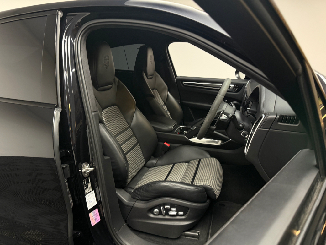 2021 Porsche Cayenne