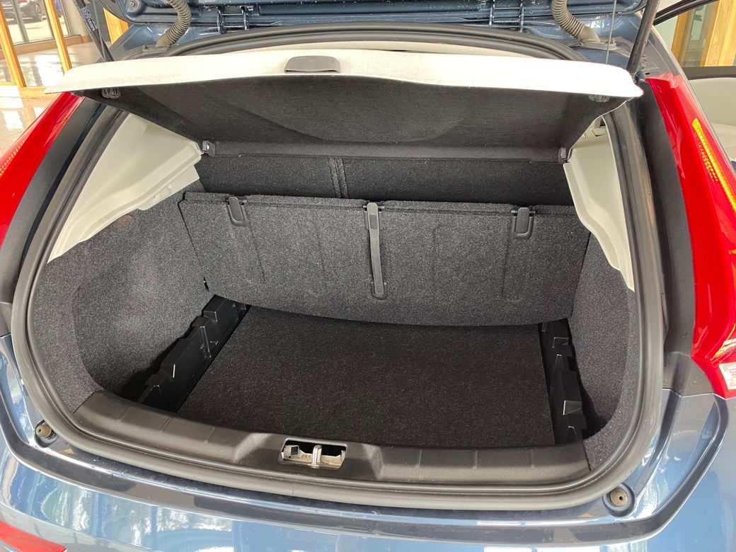 2016 Volvo V40