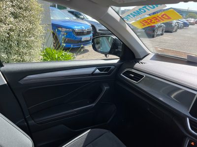 2023 Volkswagen T-Roc