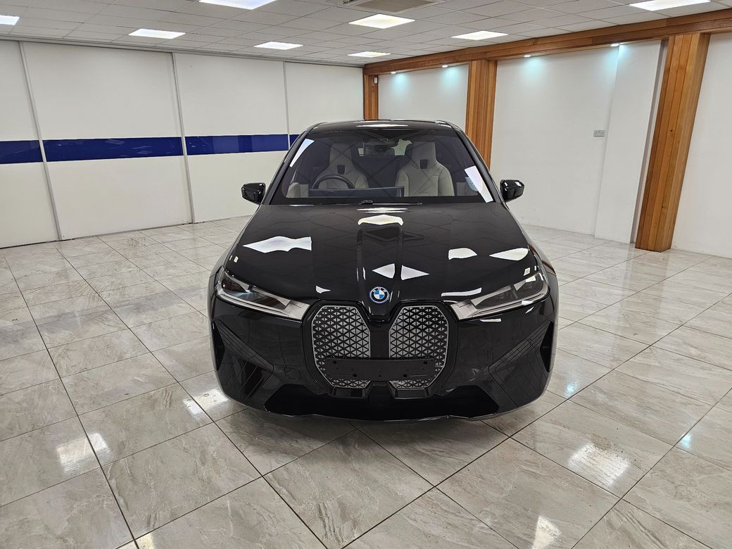 2024 BMW iX