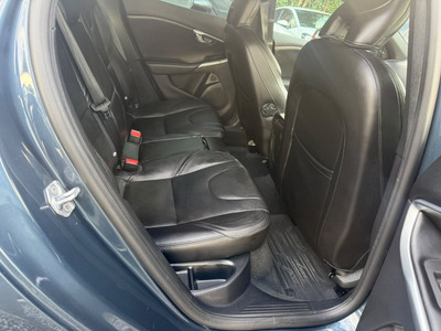 2019 Volvo V40