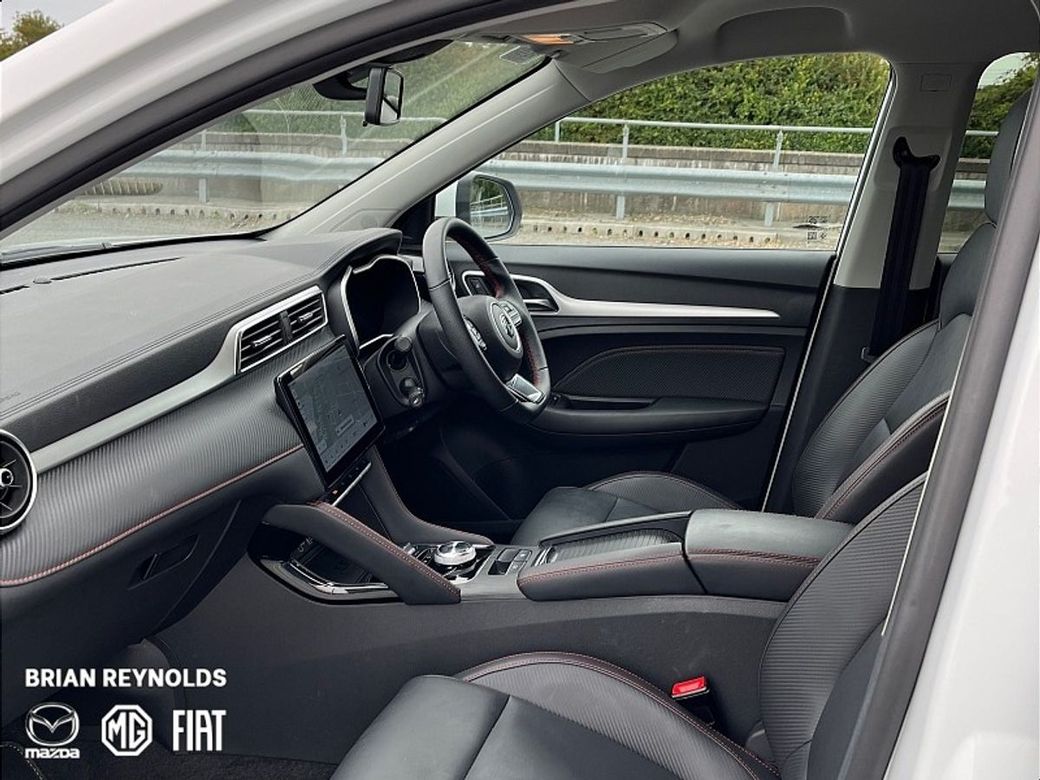 2023 MG ZS