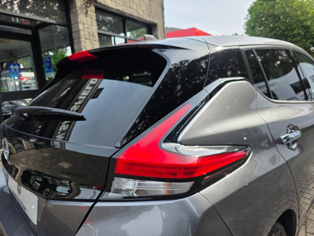 2024 Nissan Leaf