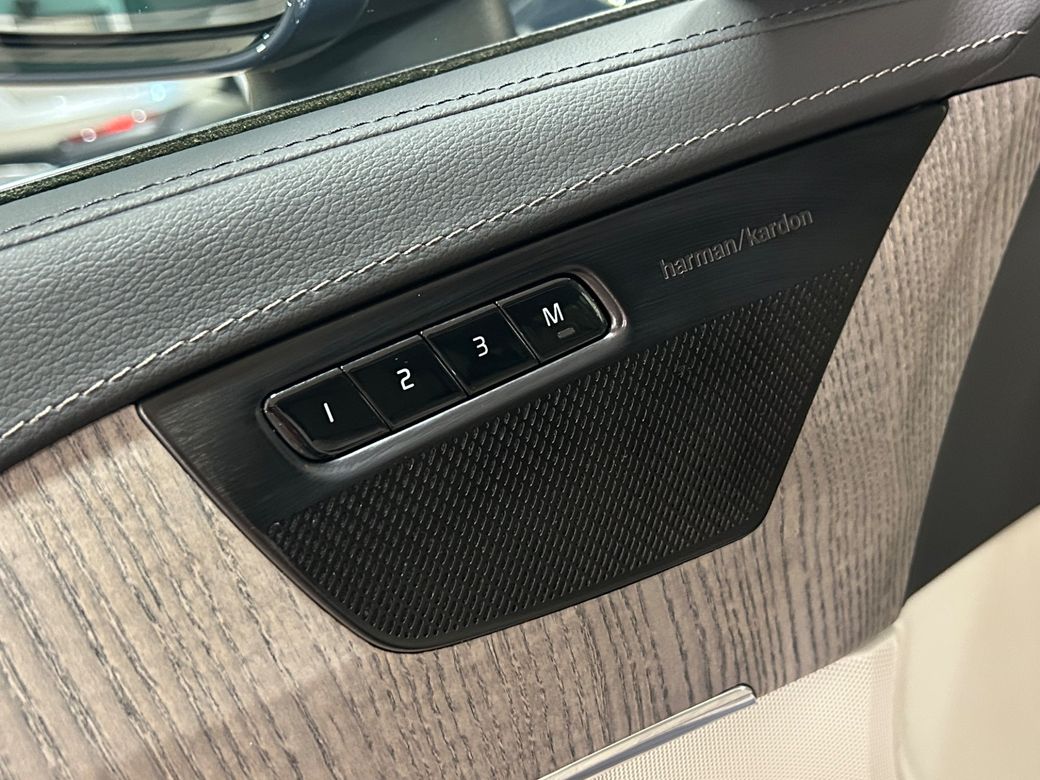 2023 Volvo XC90