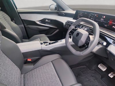 2025 Peugeot 5008