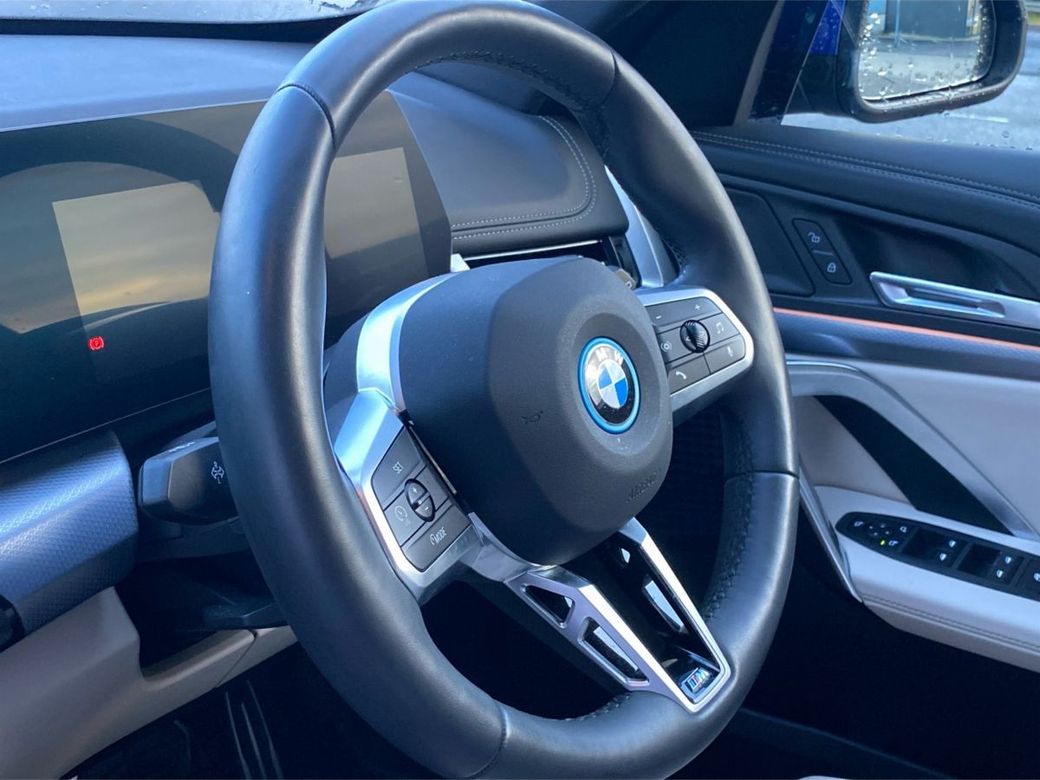 2025 BMW iX1