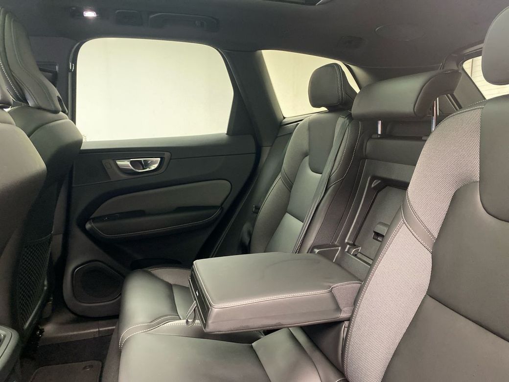 2025 Volvo XC60