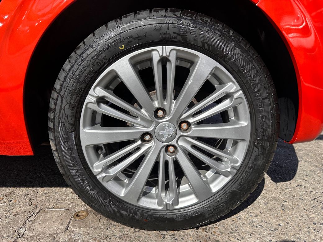 2015 Peugeot 208