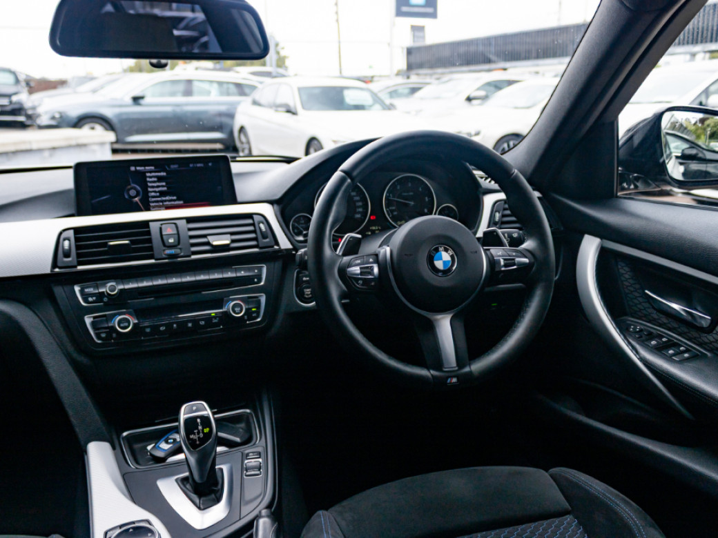 2015 BMW 320