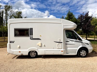 2010 AUTOSLEEPER SUFFOLK LOW PROFILE R.H.D AUTO 
