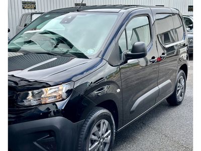 2025 Peugeot Partner