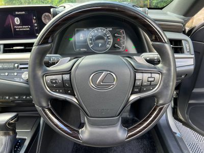 2021 Lexus ES 300h