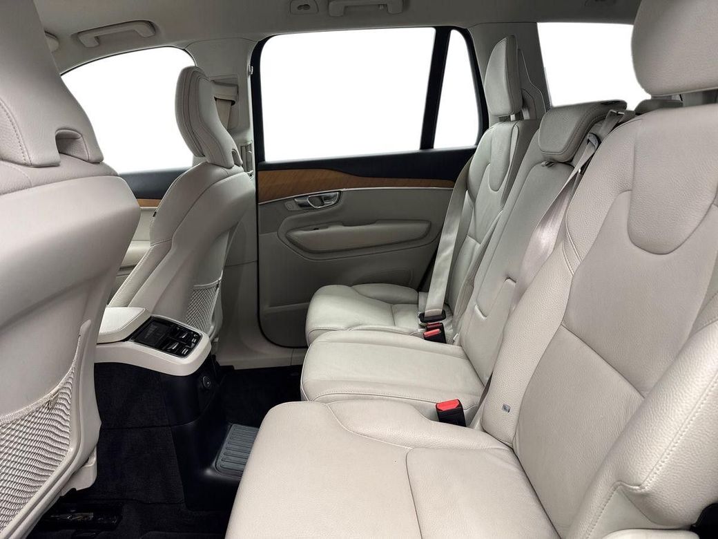 2022 Volvo XC90