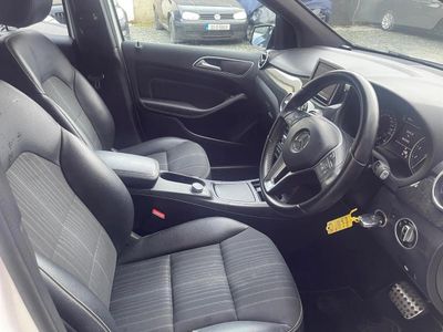 2012 Mercedes-Benz B 180