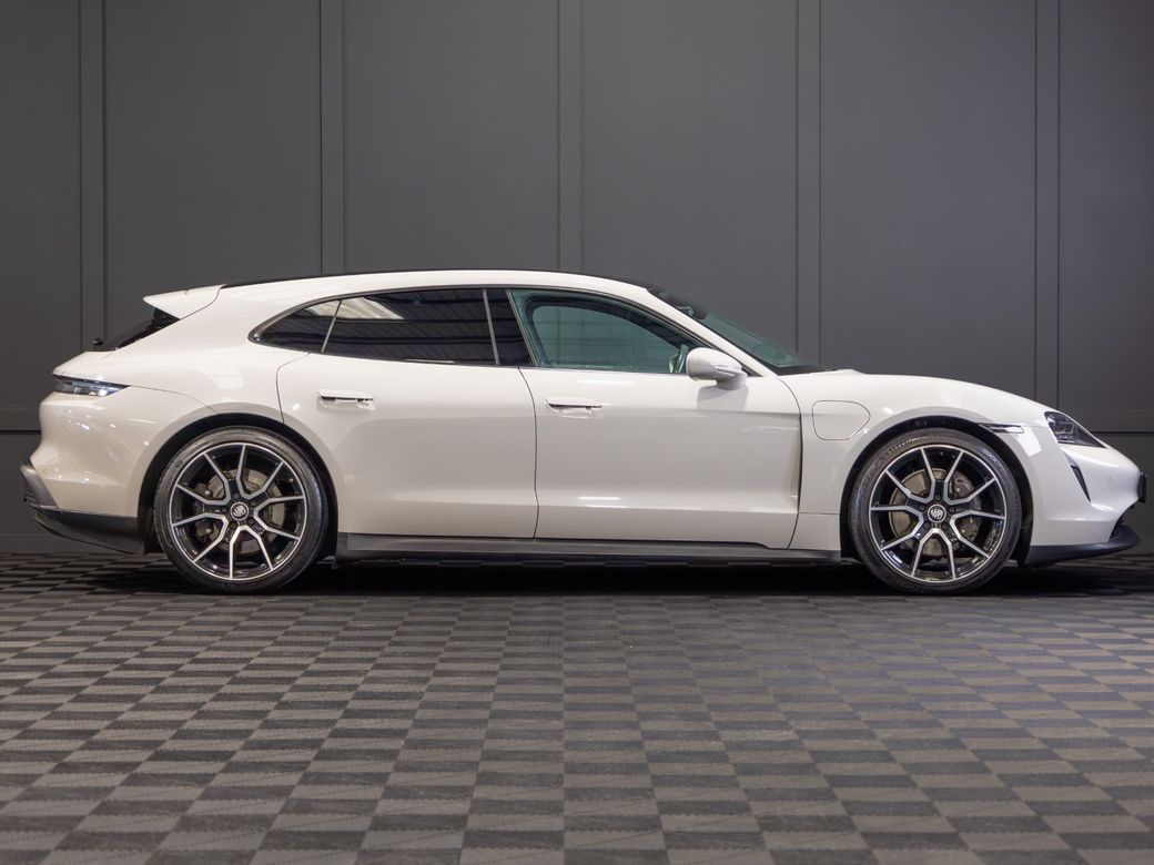 2023 Porsche Taycan