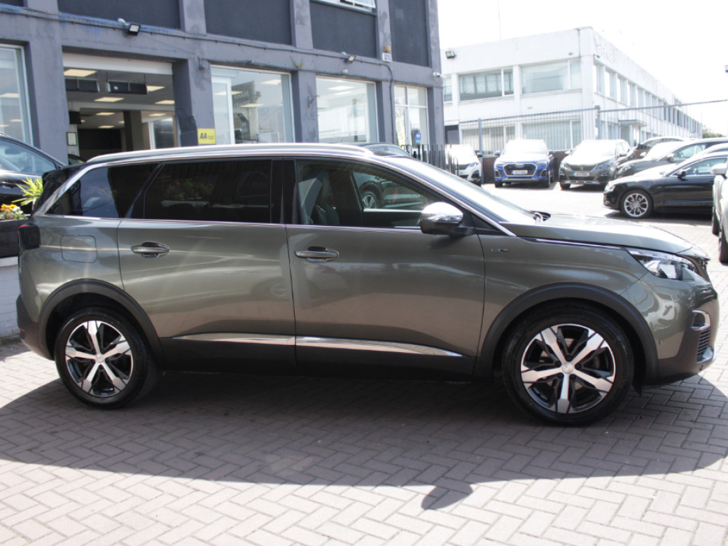 2019 Peugeot 5008