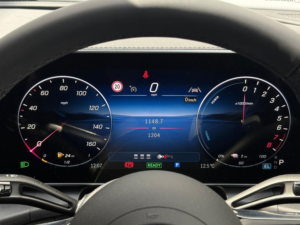 2025 Mercedes-Benz GLC Class