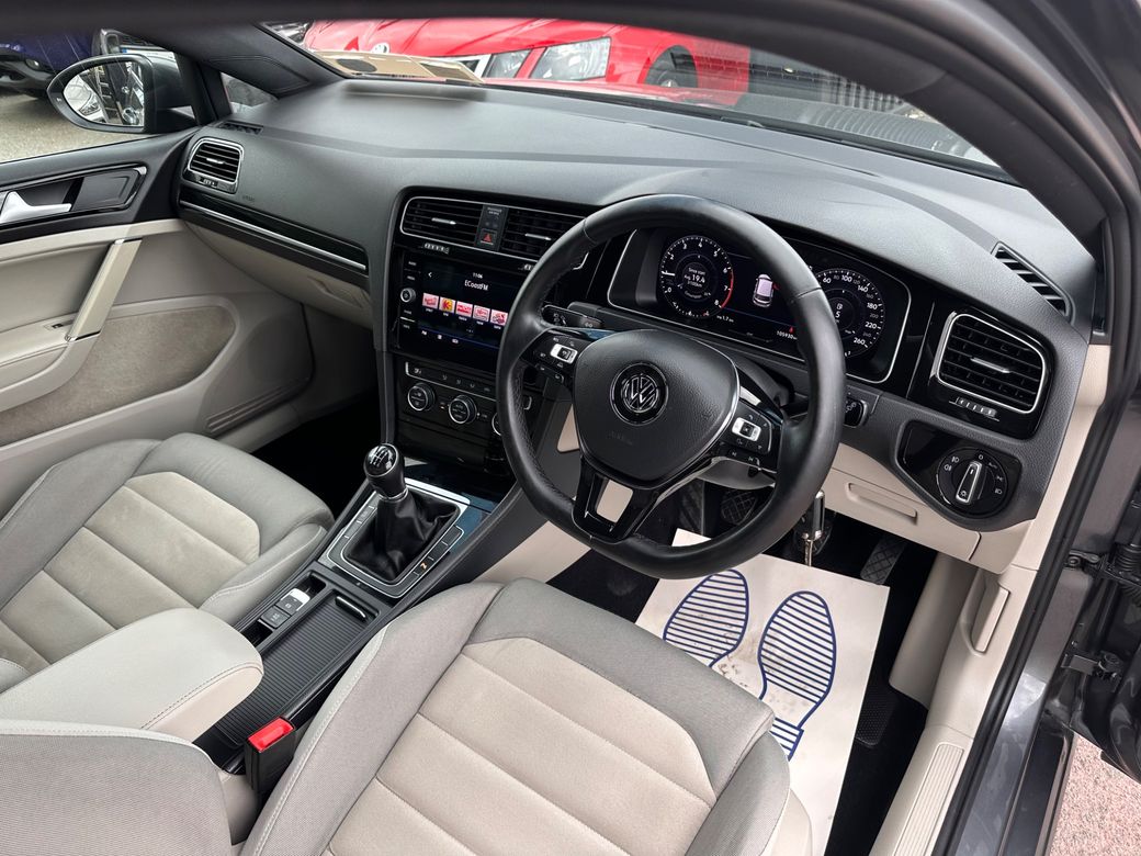2017 Volkswagen Golf
